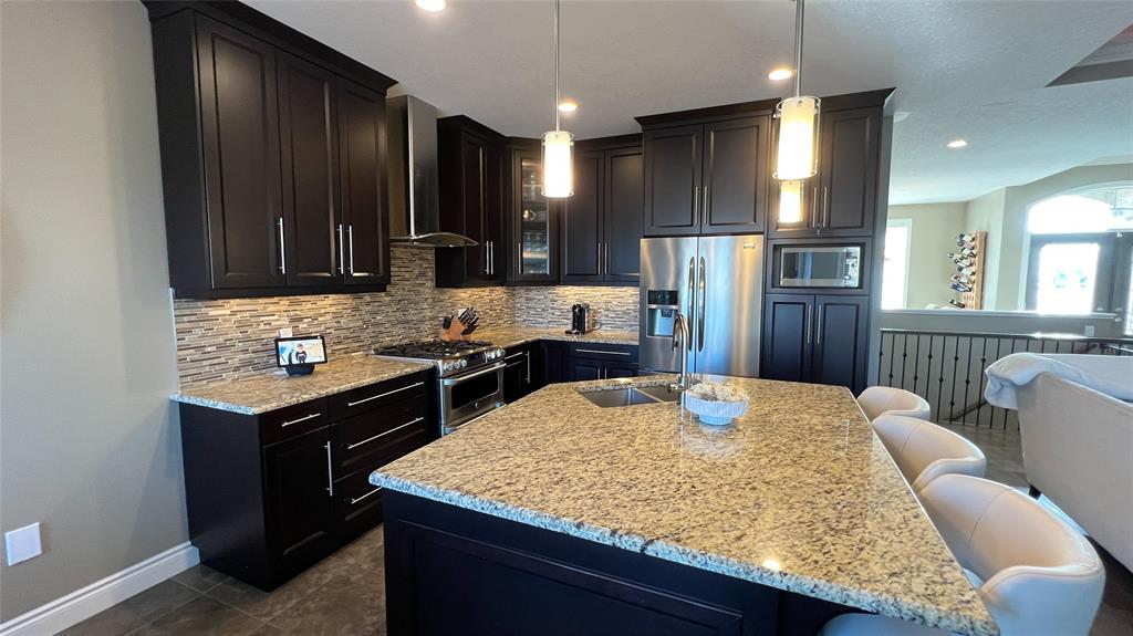 524 GLEN ABBEY Drive, Sarnia, Ontario, Canada