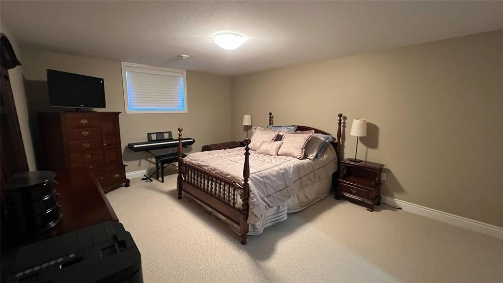 524 GLEN ABBEY Drive, Sarnia, Ontario, Canada