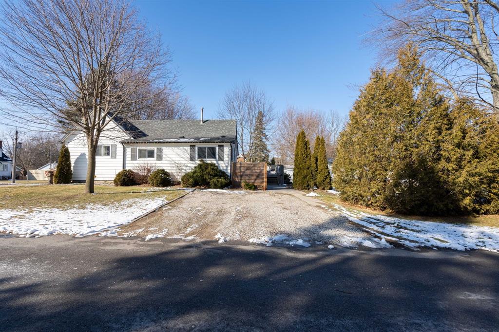 30 BROADWAY Avenue
