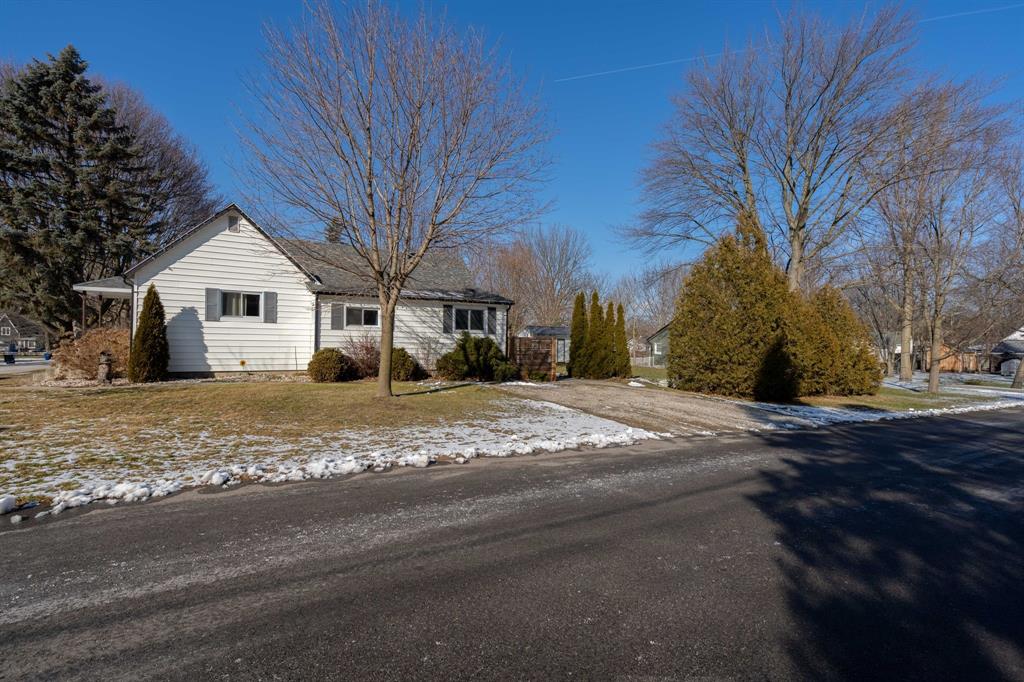 30 BROADWAY Avenue