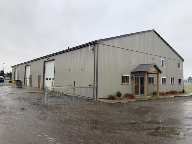4426 VANDERWAL Drive, Petrolia, Ontario, Canada