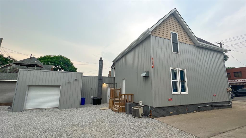 109-111 MITTON Street South, Sarnia, Ontario, Canada