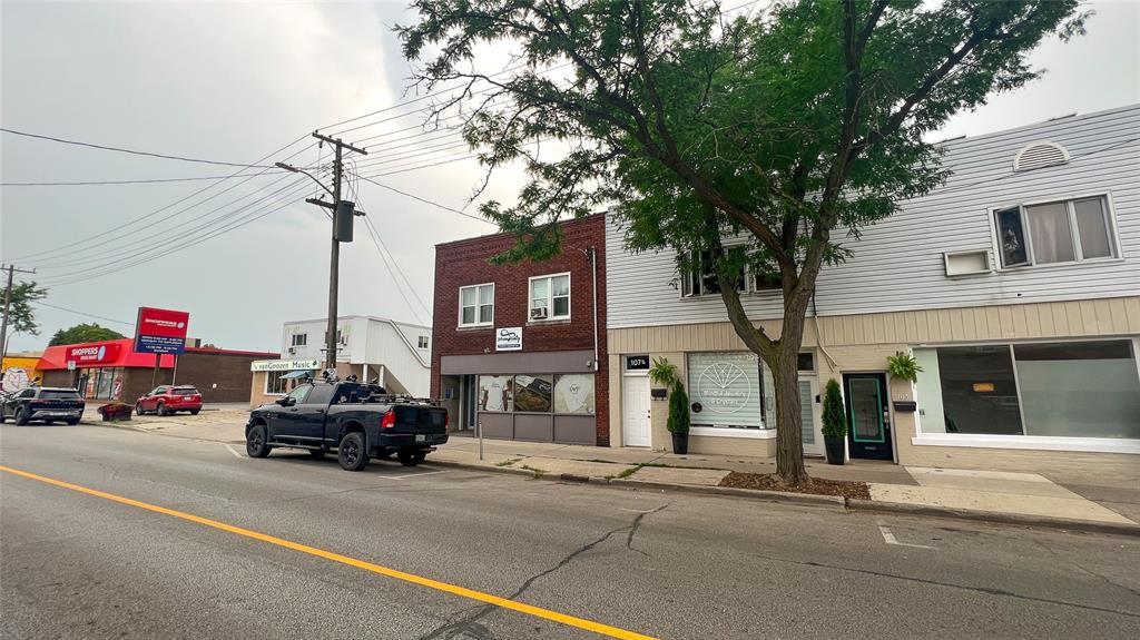 109-111 MITTON Street South, Sarnia, Ontario, Canada