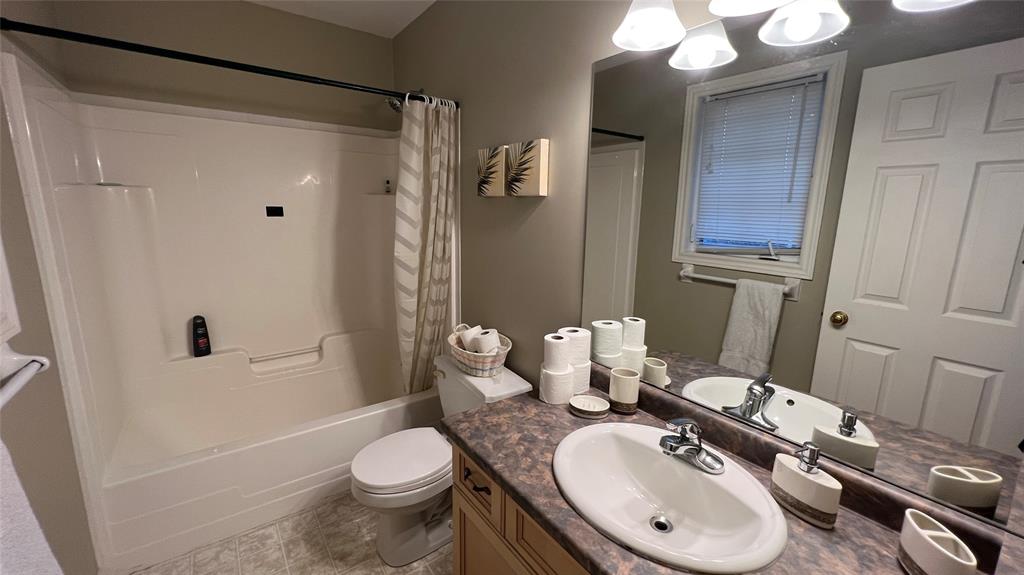 1923 BEACHWOOD Avenue, Sarnia, Ontario, Canada