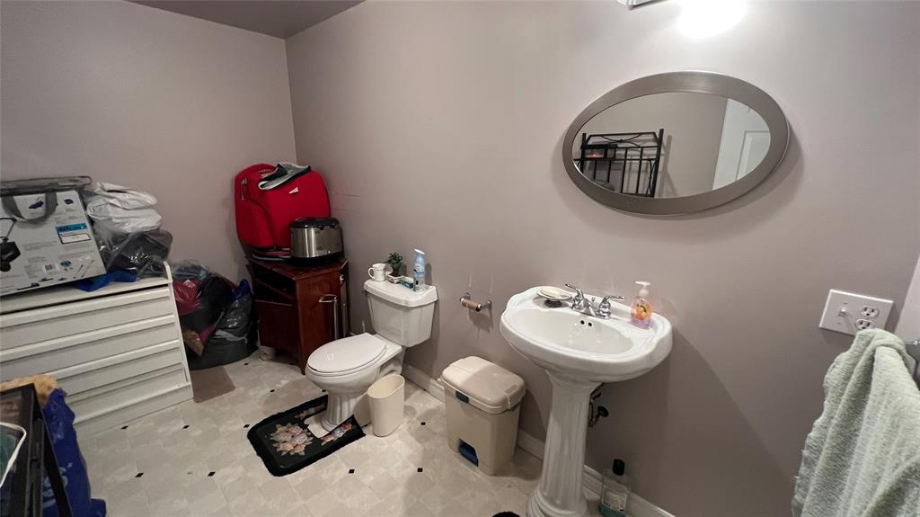 1923 BEACHWOOD Avenue, Sarnia, Ontario, Canada