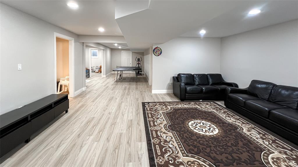 433 AUTUMN BREEZE Drive, Sarnia, Ontario, Canada
