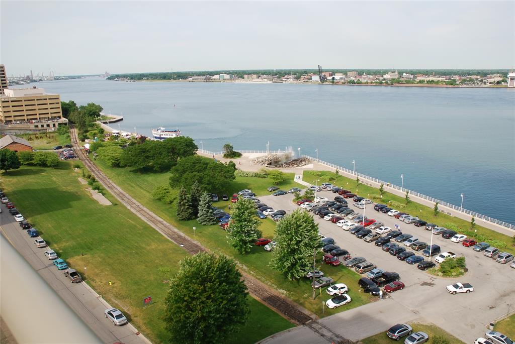 350 FRONT Street North Unit# 1303, Sarnia, Ontario, Canada photo 5