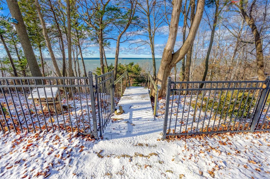 5144 CEDARVIEW Drive, Lambton Shores, Ontario, Canada photo 4