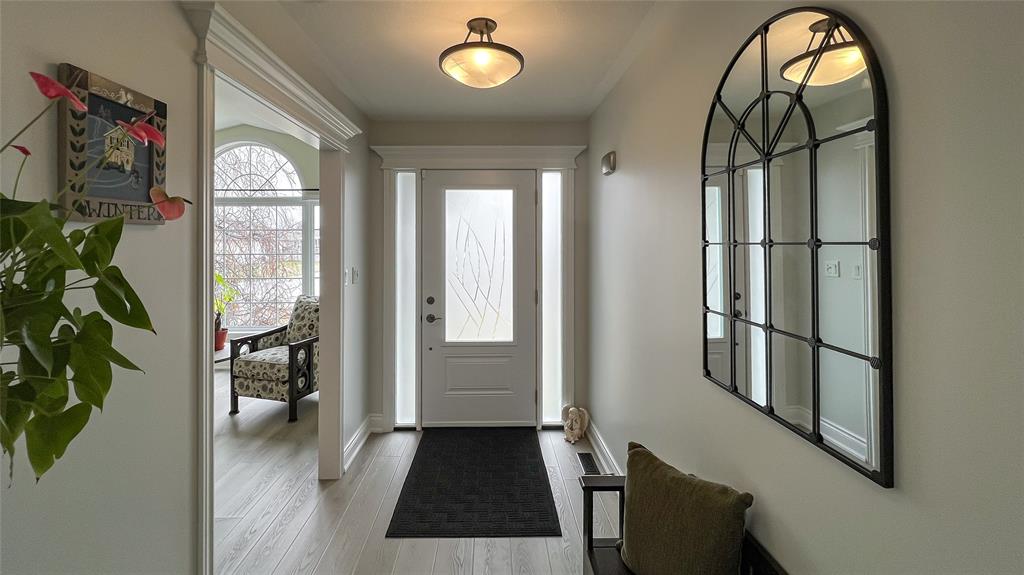 136 AUGUSTA Boulevard, Sarnia, Ontario, Canada photo 2