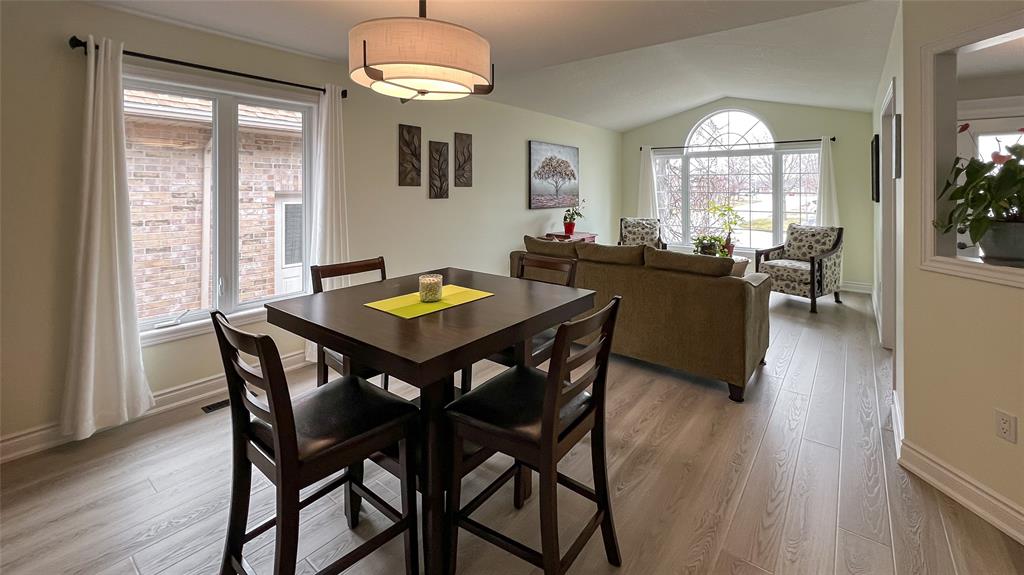 136 AUGUSTA Boulevard, Sarnia, Ontario, Canada photo 4