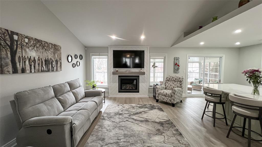 136 AUGUSTA Boulevard, Sarnia, Ontario, Canada photo 6