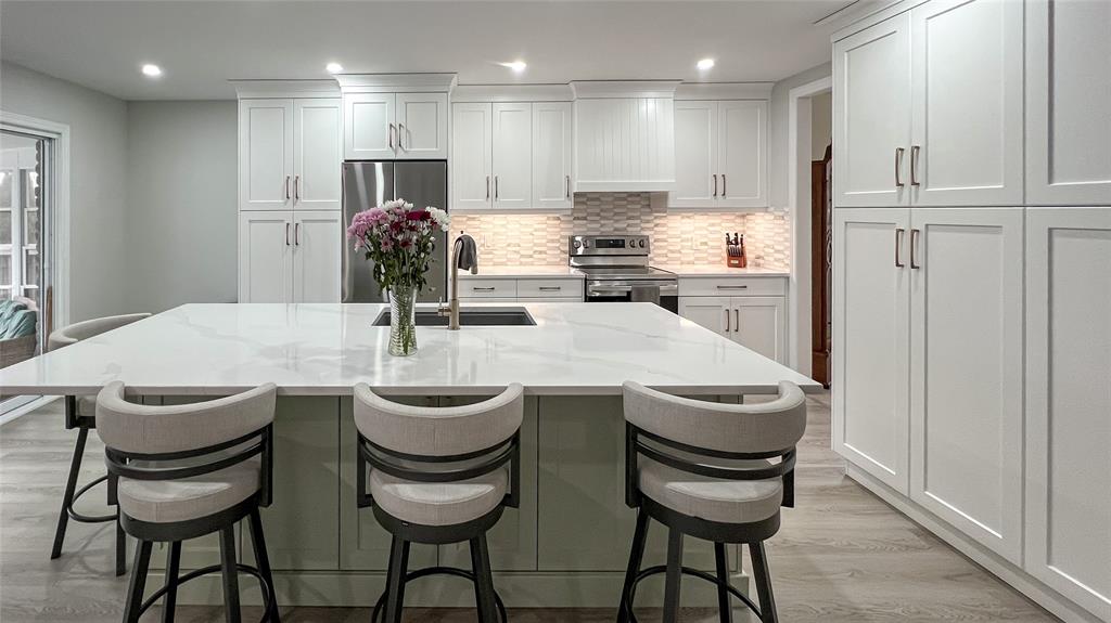 136 AUGUSTA Boulevard, Sarnia, Ontario, Canada photo 12