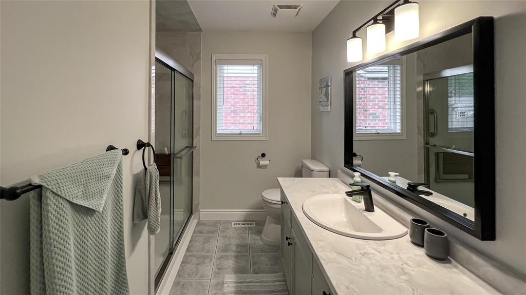 136 AUGUSTA Boulevard, Sarnia, Ontario, Canada photo 23