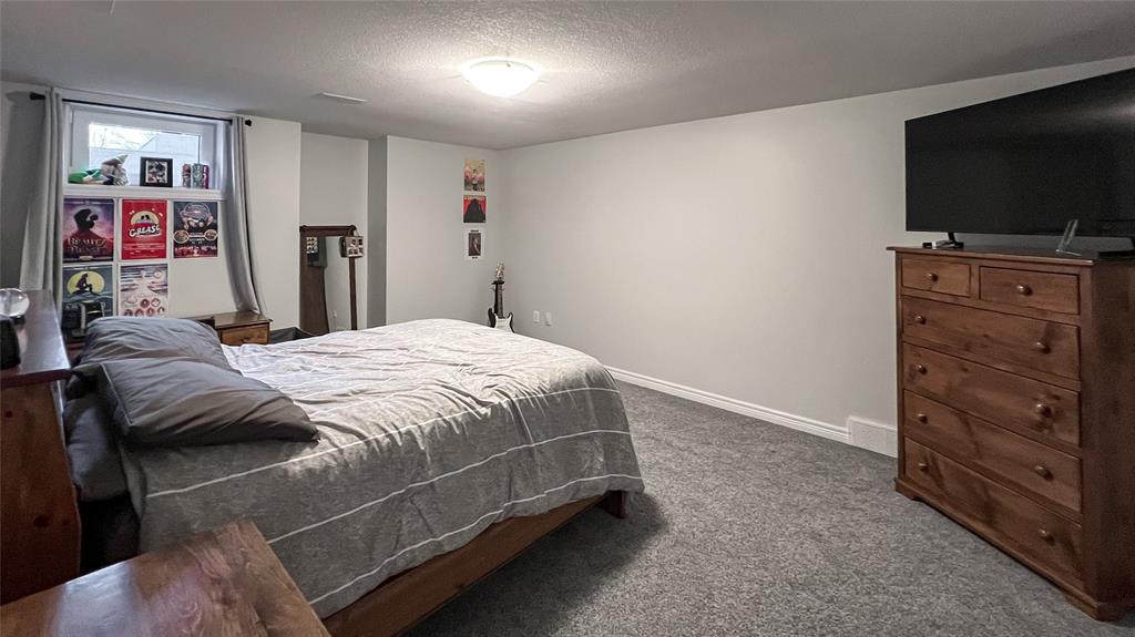 136 AUGUSTA Boulevard, Sarnia, Ontario, Canada photo 29