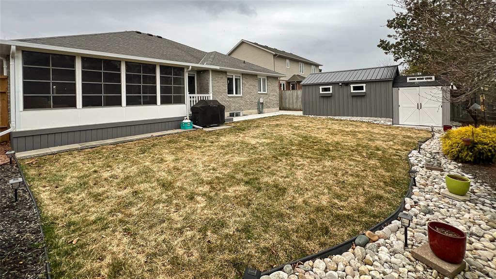 136 AUGUSTA Boulevard, Sarnia, Ontario, Canada photo 34