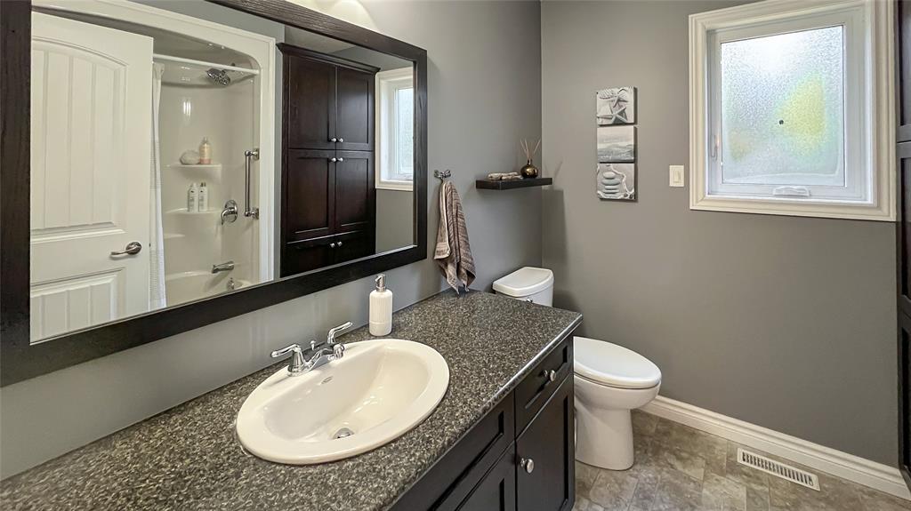 8447 KEITH Street, Lambton Shores, Ontario, Canada photo 17