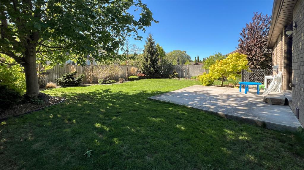 433 AUTUMN BREEZE Drive, Sarnia, Ontario, Canada photo 29