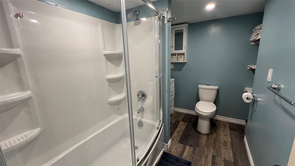 964 CHAMPLAIN Street Unit# (LOWER APT.), Sarnia, Ontario, Canada photo 9