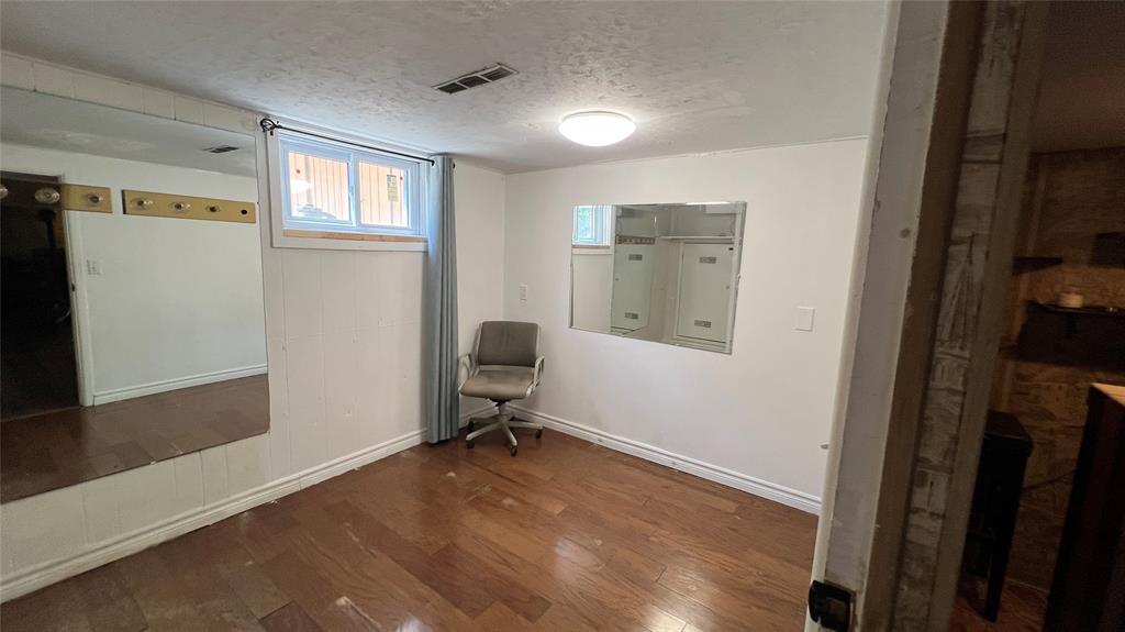 964 CHAMPLAIN Street Unit# (LOWER APT.), Sarnia, Ontario, Canada photo 10