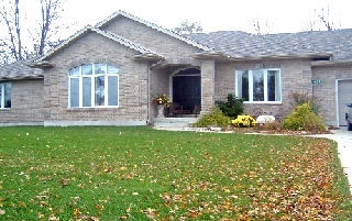 4181 BLUEPOINT DR, Plympton-Wyoming, Ontario, Canada