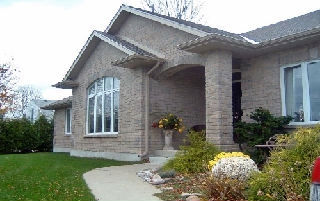 4181 BLUEPOINT DR, Plympton-Wyoming, Ontario, Canada