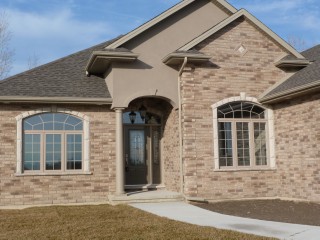 112 LIZUCHA DR, Sarnia, Ontario, Canada