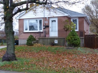 676 ELIZABETH AVE, Sarnia, Ontario, Canada