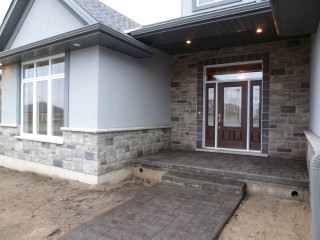 585 WHEATLEY DR, Sarnia, Ontario, Canada