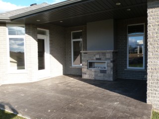 585 WHEATLEY DR, Sarnia, Ontario, Canada