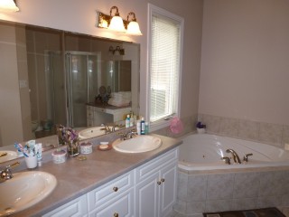 2117 GARRISON GATE, Sarnia, Ontario, Canada