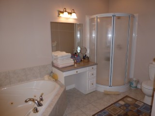 2117 GARRISON GATE, Sarnia, Ontario, Canada