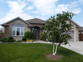 236 DORIS MC CARTHY CRT, Sarnia, Ontario, Canada