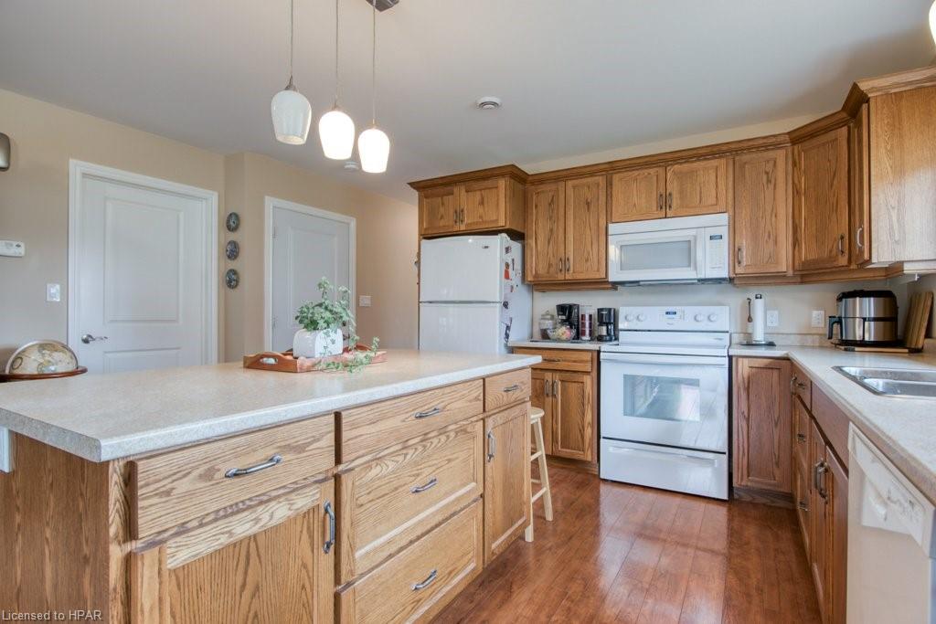 272 BEECH Street, Clinton, Ontario, Canada