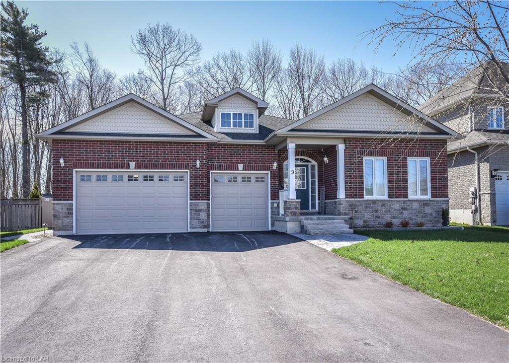 9 CLEOPATRA Court, Orillia, Ontario, Canada