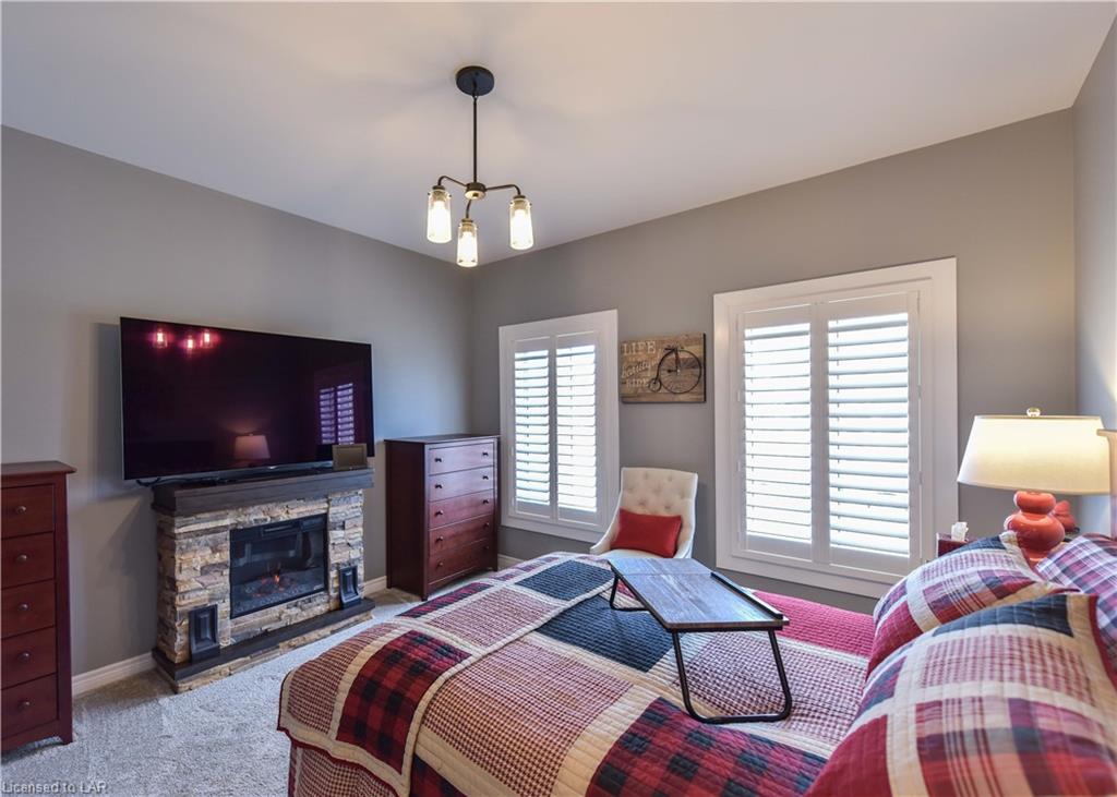 9 CLEOPATRA Court, Orillia, Ontario, Canada