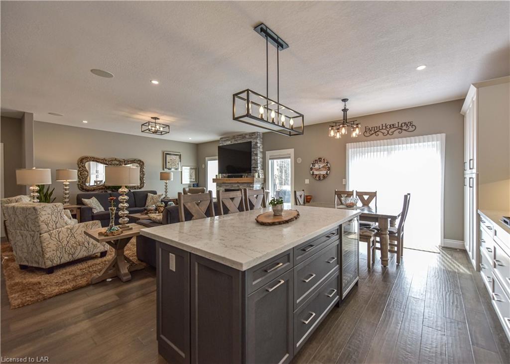 9 CLEOPATRA Court, Orillia, Ontario, Canada