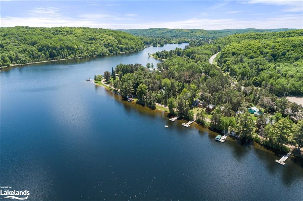 2554 Loop Road, Highlands East Ontario, Canada