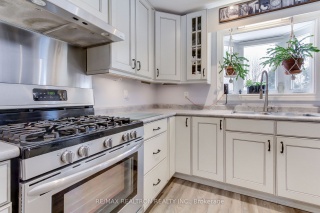 10 Crydermans Rd, Georgina Ontario