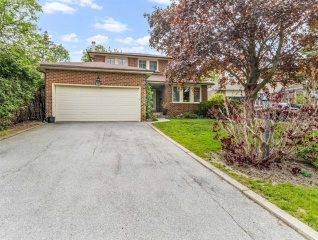 272 Plymouth Tr, Newmarket Ontario, Canada