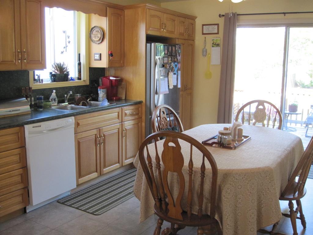560 FLORENCE Road, Dawn-Euphemia, Ontario, Canada