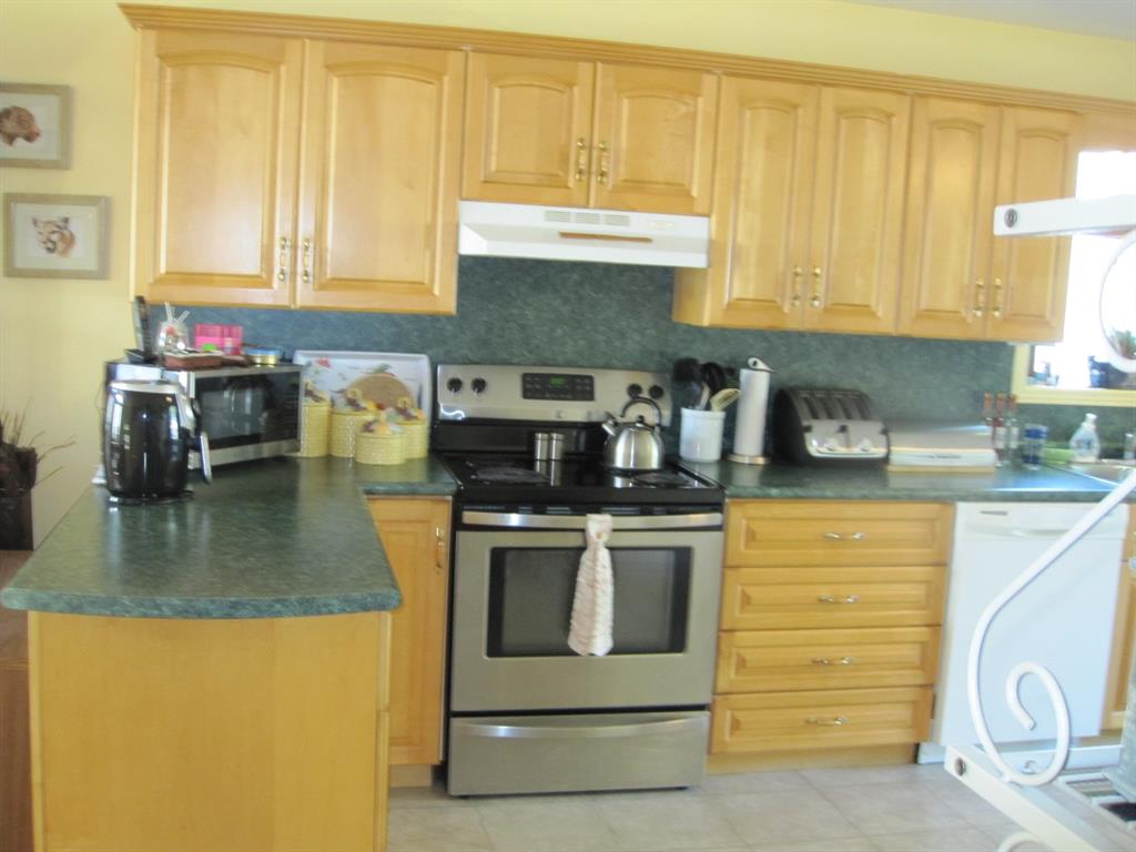 560 FLORENCE Road, Dawn-Euphemia, Ontario, Canada
