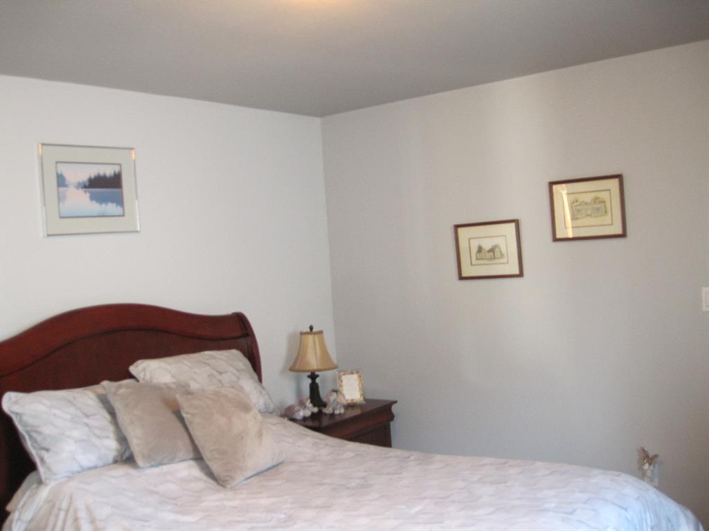 560 FLORENCE Road, Dawn-Euphemia, Ontario, Canada
