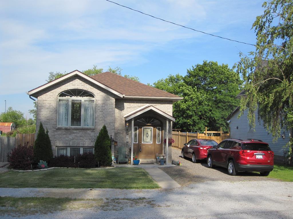 560 Florence Road, Dawn-euphemia Ontario, Canada