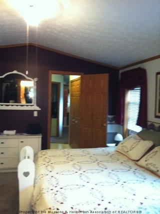 1149 GLAMOR LAKE RD, Gooderham, Ontario, Canada