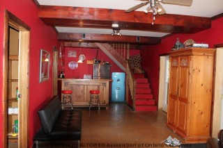 6323 KENNISIS LAKE DR, West Guilford, Ontario, Canada