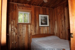 6323 KENNISIS LAKE DR, West Guilford, Ontario, Canada