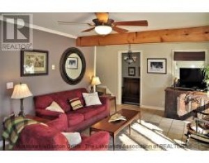 1095 HOWARD THOMPSON RD, Algonquin Highlands, Ontario, Canada