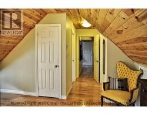 1095 HOWARD THOMPSON RD, Algonquin Highlands, Ontario, Canada