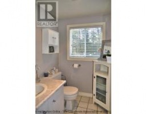 1095 HOWARD THOMPSON RD, Algonquin Highlands, Ontario, Canada