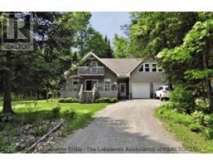 1095 HOWARD THOMPSON RD, Algonquin Highlands, Ontario, Canada